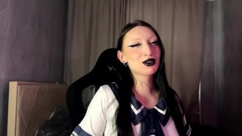 Snapshot of easter_alt chatting on 12.18.25 Easter online show from 12.18.25