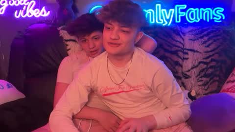 Snapshot of eastinwestin chatting on 02.27.26 eastinwestin online show from 02.27.26