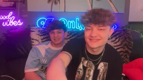 Snapshot of eastinwestin chatting on 03.08.26 eastinwestin online show from 03.08.26