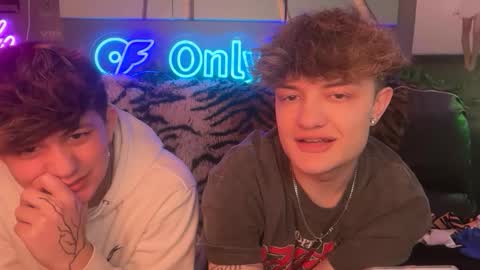 Snapshot of eastinwestin chatting on 03.09.26 eastinwestin online show from 03.09.26