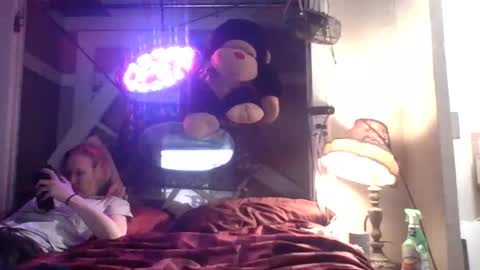 Snapshot of eastside6996 chatting on 11.04.25 pussy an ass online show from 11.04.25