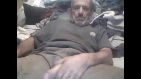 Snapshot of easye4015 chatting on 09.13.25 Easye online show from 09.13.25