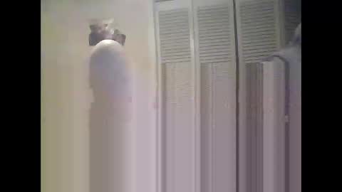 Snapshot of easye4015 chatting on 12.16.25 Easye online show from 12.16.25