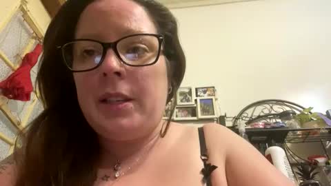 Snapshot of easyednem528280 chatting on 04.06.26 easyednem528280 online show from 04.06.26