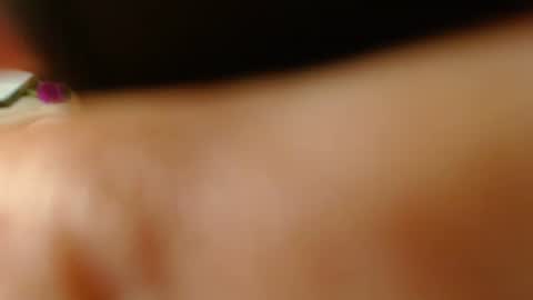 Six online show from 01.21.25