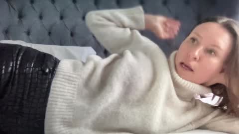 Snapshot of eatmypie69 chatting on 01.16.25 Nadia Ferreira  online show from 01.16.25