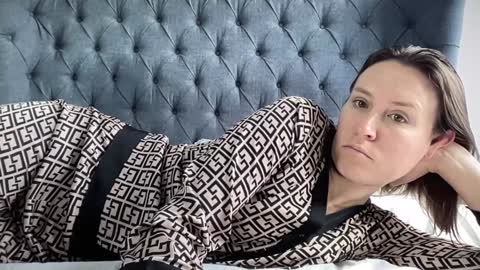 Snapshot of eatmypie69 chatting on 11.10.25 Nadia Ferreira online show from 11.10.25