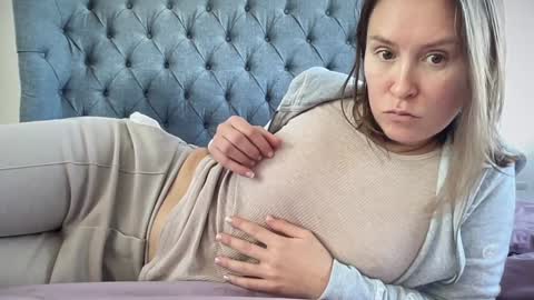 Snapshot of eatmypie69 chatting on 12.03.25 Nadia Ferreira online show from 12.03.25