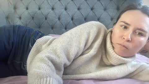 Nadia Ferreira  online show from 01.14.26