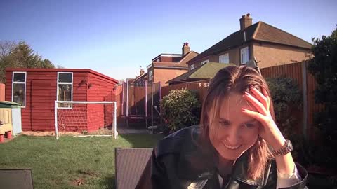 Nadia Ferreira  online show from 03.05.26