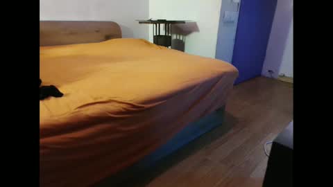 Snapshot of eblata chatting on 02.14.25 shy yoong cross online show from 02.14.25