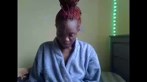Snapshot of eboniana chatting on 05.12.26 eboniana online show from 05.12.26