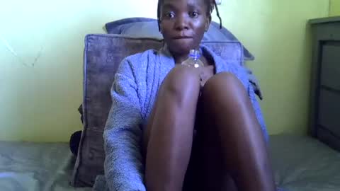 Snapshot of eboniana chatting on 06.24.26 eboniana online show from 06.24.26