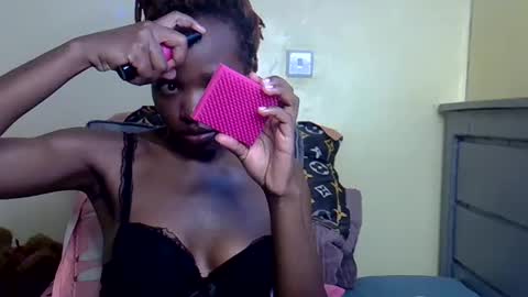 Snapshot of eboniana chatting on 07.28.26 eboniana online show from 07.28.26