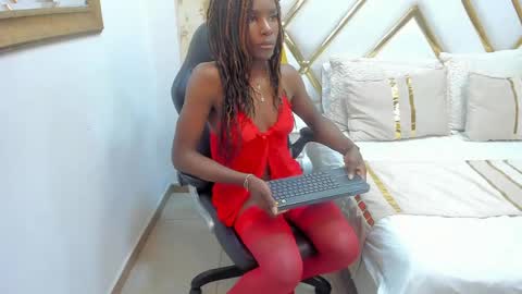 ebonnyshantall online show from 06.03.26