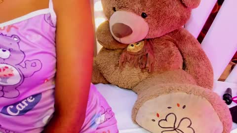 Snapshot of ebony_beautifull chatting on 01.29.25 Luci online show from 01.29.25