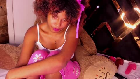 Snapshot of ebony_beautifull chatting on 02.07.25 Luci online show from 02.07.25