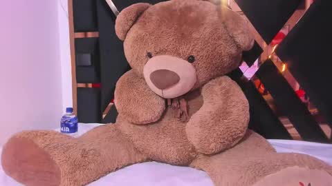 Snapshot of ebony_beautifull chatting on 03.07.25 Luci online show from 03.07.25