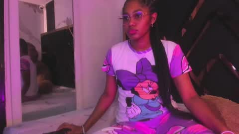 Snapshot of ebony_beautifull chatting on 09.13.25 Luci online show from 09.13.25
