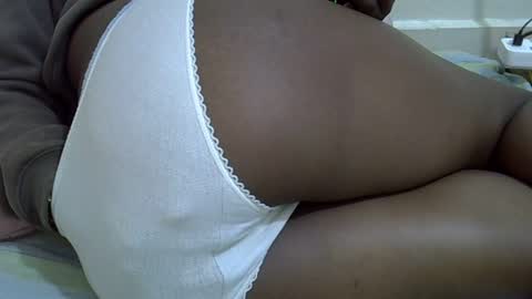 ebony_cuttey30 online show from 06.18.26