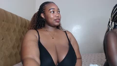 Snapshot of ebony_doll5 chatting on 07.12.26 ebony_doll5 online show from 07.12.26