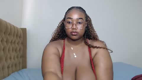 Snapshot of ebony_doll5 chatting on 07.21.26 ebony_doll5 online show from 07.21.26