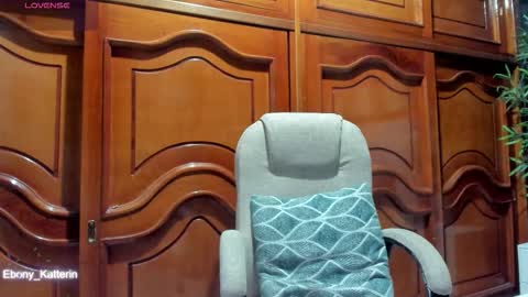 ebony_katterin online show from 11.19.25
