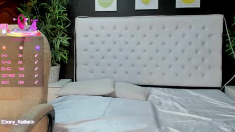 ebony_katterin online show from 11.25.25