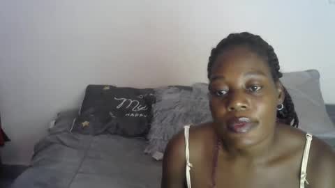 Snapshot of ebony_merry chatting on 12.01.25 ebony merry online show from 12.01.25