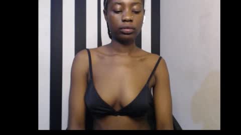 Ella online show from 12.05.25