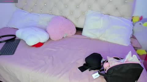 Queen Ebony online show from 04.24.26