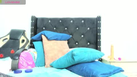 Snapshot of ebonylatinx chatting on 12.15.25 Angela online show from 12.15.25