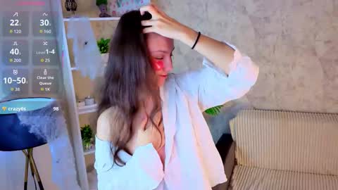 Snapshot of ebonyleibenstein chatting on 11.06.25 Milly online show from 11.06.25