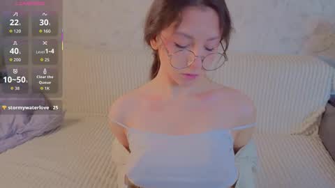 Snapshot of ebonyleibenstein chatting on 11.21.25 Milly online show from 11.21.25