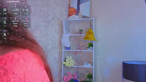 Snapshot of ebonyleibenstein chatting on 12.21.25 Milly online show from 12.21.25