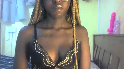 Ebonymuse2 online show from 04.30.26