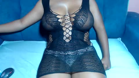ebonysmiles00 online show from 07.22.26