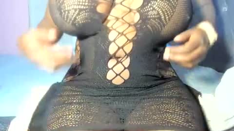 ebonysmiles00 online show from 07.28.26