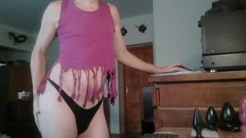 Snapshot of ecita chatting on 12.17.24 Ecita online show from 12.17.24