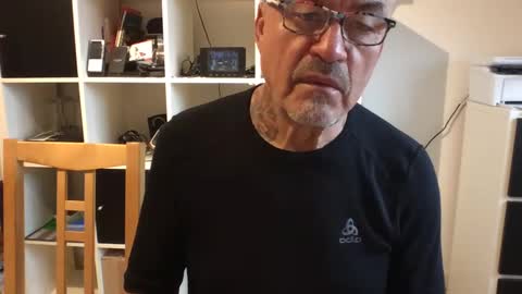 Snapshot of eddelmar chatting on 01.08.25 eddelmar online show from 01.08.25