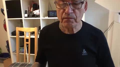 Snapshot of eddelmar chatting on 01.27.25 eddelmar online show from 01.27.25