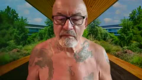 Snapshot of eddelmar chatting on 09.14.25 eddelmar online show from 09.14.25