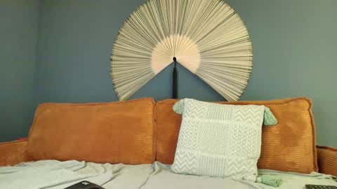 Snapshot of eddieds chatting on 12.18.24 Eddie online show from 12.18.24