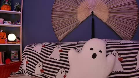 Snapshot of eddieds chatting on 10.20.25 Eddie online show from 10.20.25