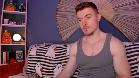 Snapshot of eddieds chatting on 10.27.25 Eddie online show from 10.27.25