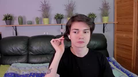 Snapshot of edgar_luck chatting on 10.29.25 Edgar online show from 10.29.25