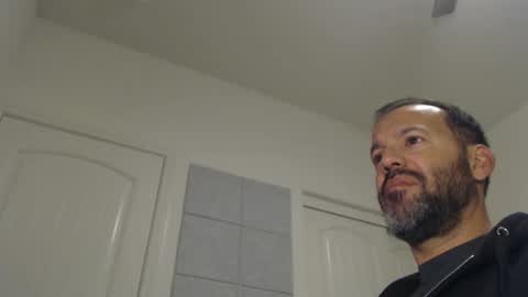 Snapshot of edge_masters chatting on 12.23.24 EdgeM online show from 12.23.24