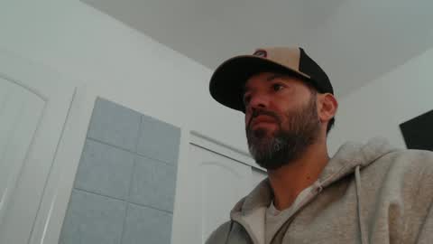 Snapshot of edge_masters chatting on 02.02.25 EdgeM online show from 02.02.25