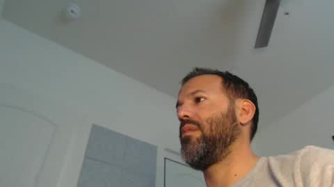 Snapshot of edge_masters chatting on 02.13.25 EdgeM online show from 02.13.25