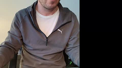 Snapshot of edginghandjober chatting on 01.18.25 Edginghandjober online show from 01.18.25